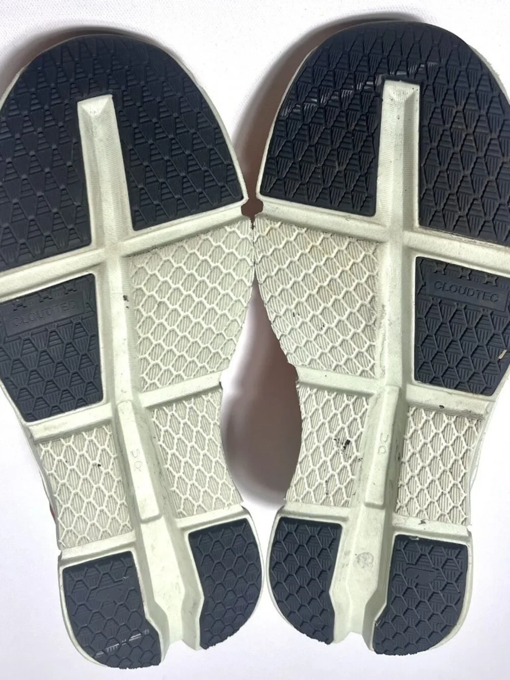 On Cloudgo Orange Turmeric Aloe Running Shoes Sneakers - Men Size 10
